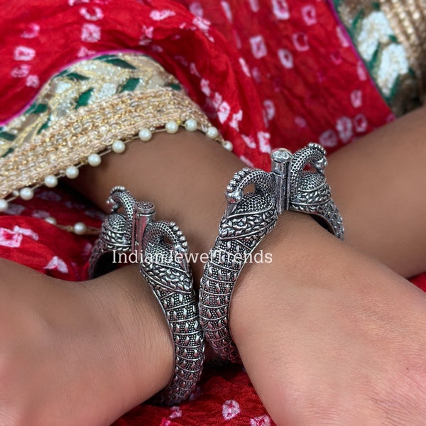 Oxidized Silver openable single Kada/Bracelet (1Pc)/German Silver/Boho/Tribal/Indian Jewelry/Pakistani/Oxidized Bangles/One size fit 2.4/2.6