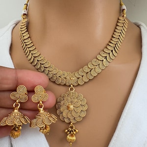 Antique Gold Necklace/South Indian Jewelry/Temple Jewelry/Wedding necklace/Bridesmaid Necklace/Indian necklace/Gift for her