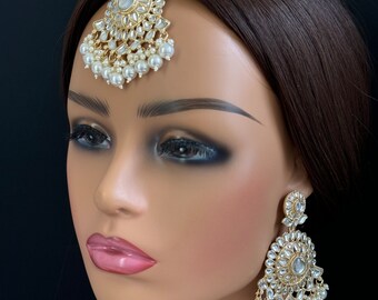 Kundan Tikka earrings Set Kundan tikka Maang tikka set Indian jewelry Pearl tikka set Bollywood jewelry indian wedding Bridesmaid Gifts