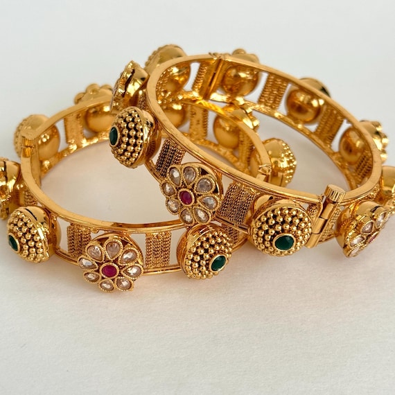 Set of 2 Ruby Green Gold Rajwadibangles(2 Pc)/pacheli Bangles