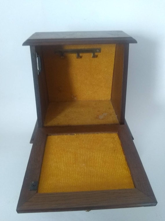 Vintage Musical Jewelry Box - image 10