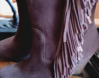 Reba Cowgirl Brown Suede Fringe Boots size 8