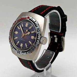 Wostok 2209 Barrel Amphibian Watch Vintage Waterproof 200m Wristwatch Serviced