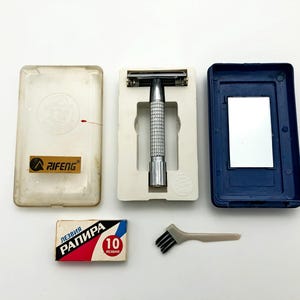 Safety Razor Big Wig Rifeng RF-998 Vintage Shaver Barber Device in Original Case