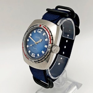 Wostok 2209 Barrel Amphibian Vintage Waterproof 200m Wristwatch Serviced Watch