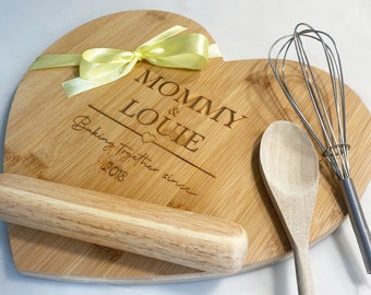 Wooden Personalised Heart Engraved Chopping Serving Board Mothers Day Baking