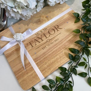 Wooden Personalised Wedding Engraved Chopping Serving Board Gift Mr and Mrs
