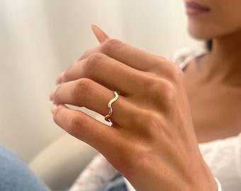 Anillo de oro ondulado, anillo de banda ondulada, anillo de plata de ley 925, anillo abierto ajustable, anillo minimalista apilable
