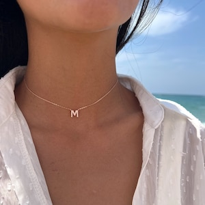 H and m choker top