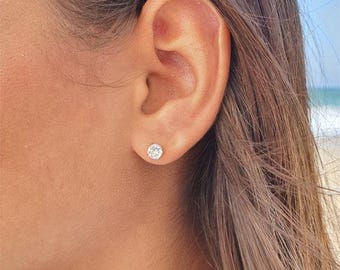 Pendientes de botón solitario de circonita cúbica de 5 mm, plata de ley 925 con baño de oro o oro rosa.