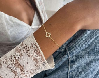 Gold Clover Bracelet, Minimalist Pave Four Leaf CZ Charm Bracelet, 14K Gold Clover Bracelet, 925 Sterling Silver Dainty Gift for Her