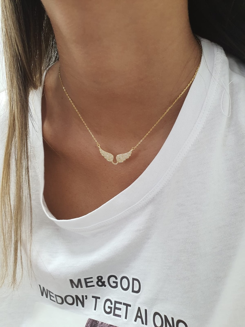 Collar de alas de ángel de plata con delicado circonita cúbica, colgante minimalista de ángel, elegante y moderno, hecho a mano. imagen 7