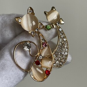 Vintage Brooch Satin Glass Rhinestone Crystals Jewelry