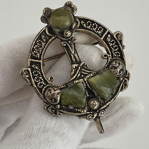 Vintage Brooch Antique Stone Silver