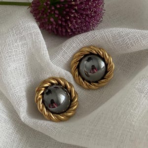 Vintage Ladies Earring Clips Paris