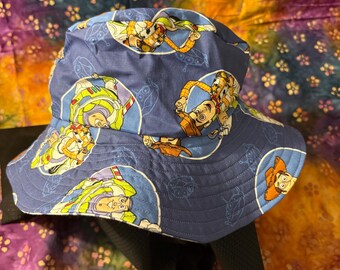 Bucket hat