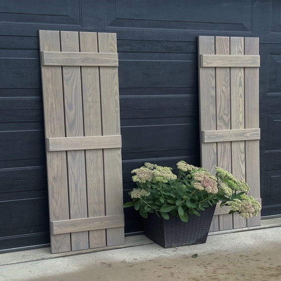 Contraventanas exteriores de tablero y listón Contraventanas decorativas de  madera dura Contraventanas de ventana de sasafrás de calidad hechas a mano  Contraventanas rústicas -  México