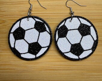 Pendientes de balón de fútbol con purpurina: colgantes de madera ligeros, accesorio ideal para el día del partido.