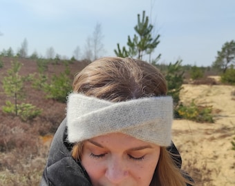 Handknitted alpaca headband pearl grey