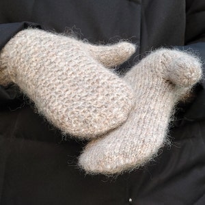 Knitted Mittens with Alpaca for Women Beige