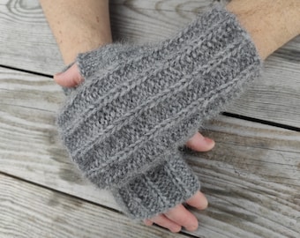 Soft men's alpaca fingerless gloves grey