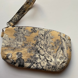 Wristlet