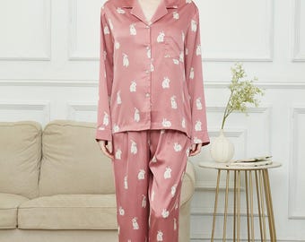 Pink Bunny Print Satin Pajamas for Women – Soft Silky Sleepwear Set, Bride & Bridesmaid Christmas Gift, Cute Student Loungewear，Gift For Her