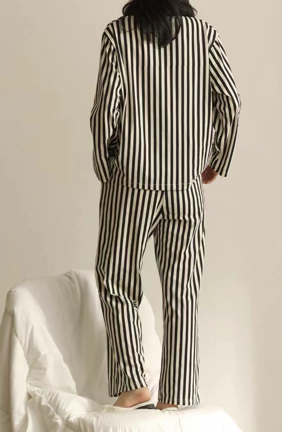 Black and white striped pajama set sale