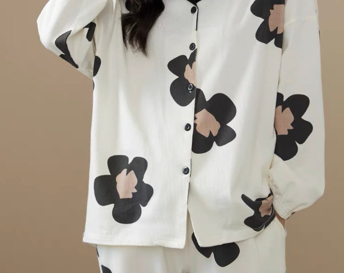 Floral Cotton Pajama Set: Long Sleeve Loungewear with Pockets，Elegant Sleepwear Women，Cozy Loungewear for Home