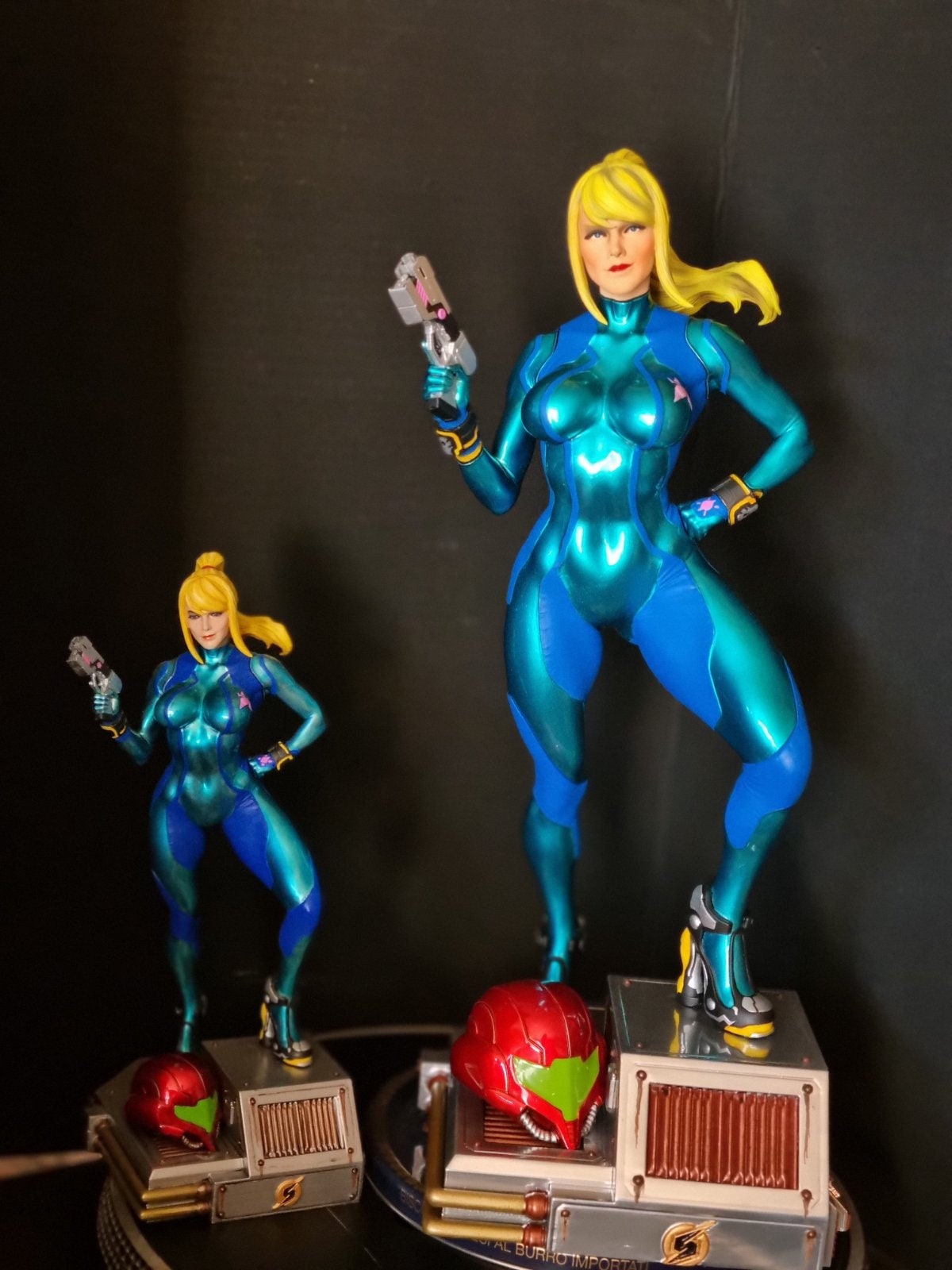 サムス・アラン メトロイドゼロスーツ スタチュー 1/8 および 1 サムス・アラン メトロイドゼロスーツ スタチュー 1/8 および 1
