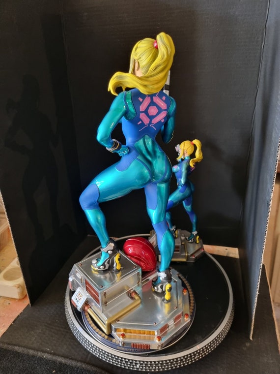 サムス・アラン メトロイドゼロスーツ スタチュー 1/8 および 1