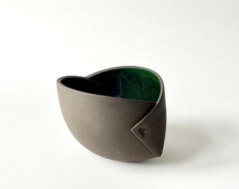 Sculptural tea light holder - bowl in black clay and iridescent green metallic glaze - Handmade - Wheel thrown