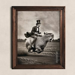 Lustiger Vintage Kunstdruck, viktorianischer Mann auf Capybara schrulliges ungewöhnliches Foto Dumme wunderliche eklektische Wand-Kunst