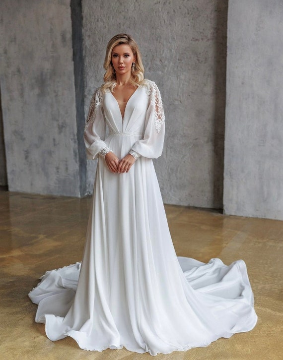 plus size bohemian wedding dress