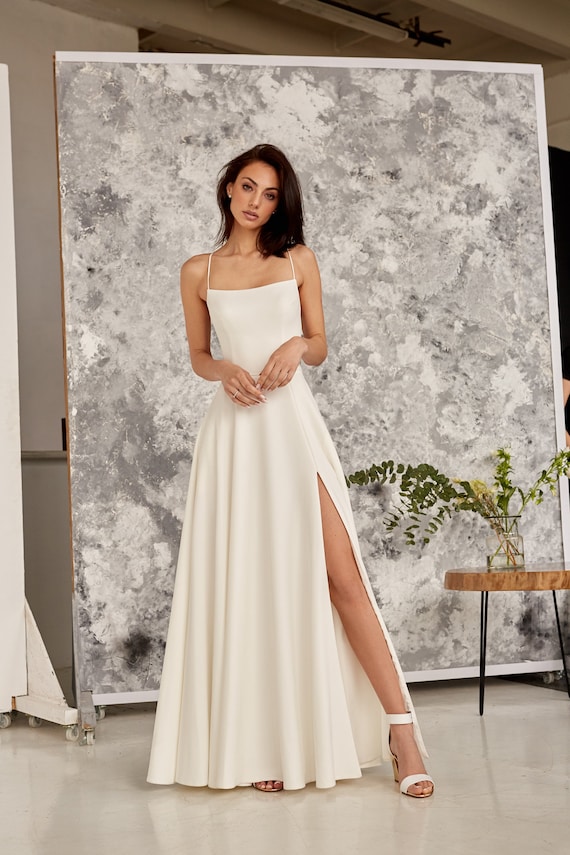 A-line Wedding Dress Spaghetti Straps Dress Simple Wedding Dress Minimalist  Wedding Dressmodest Wedding V Neck Satin Beach Bridal Robe -  Canada