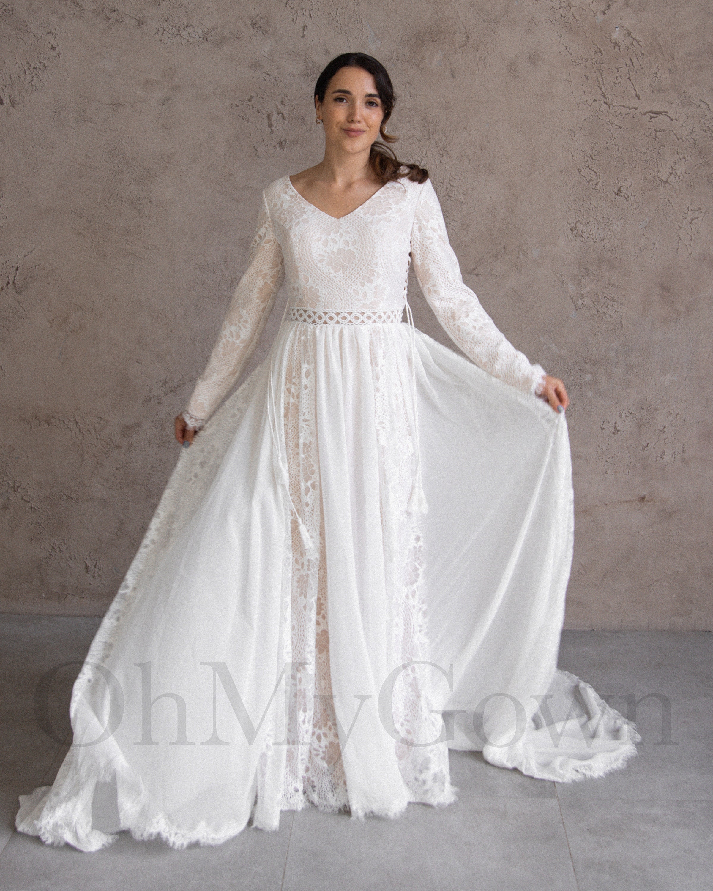 Long Sleeve Lace Collar Neckline Ball Gown Wedding Dress