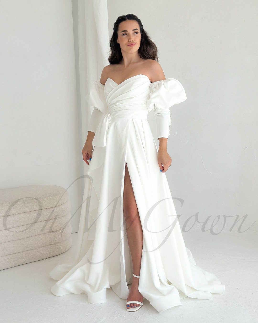 Minimalist Wedding Dress Off Shoulder Pleated Wedding Dress  D3797