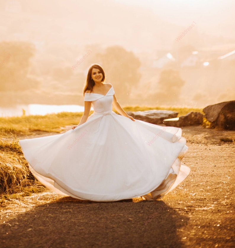Off the Shoulder Wedding Minimalist Wedding Dress Custom - Etsy