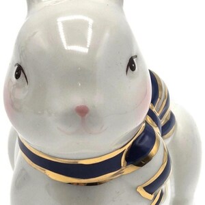 Juego de pesas para servilletas y palillos de dientes con forma de huevo, diseño de conejito azul a cuadros Royal Check de Mackenzie Childs imagen 5