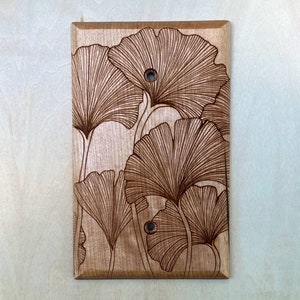 Couvercle de sortie d&#39;interrupteur en feuilles de ginkgo biloba - plaque de protection pour interrupteur en forme de feuille d&#39;arbre aux ailerons vierge - bois gravé