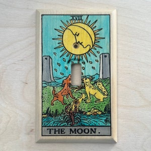 Cubierta de interruptor de luz con carta del tarot pintada a mano - Placa de cubierta de interruptor de luz La Luna