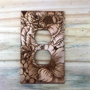 Floral outlet cover - Single Duplex Outlet wall plate cover with flowers