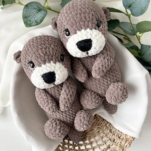 Otter Kuscheltier aus Chenille Wolle, Amigurumi Otter, Plüsch Otter, Gehäkelter Otter
