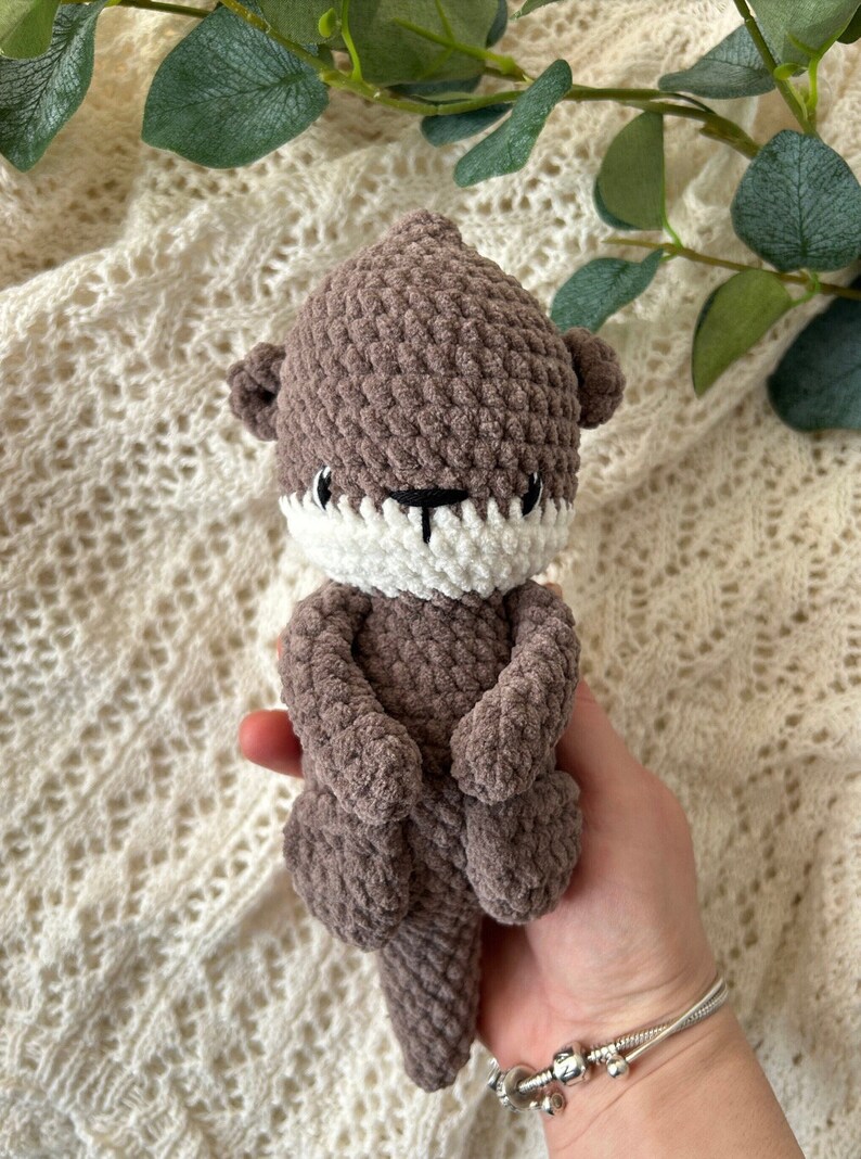 Otter soft toy made of chenille wool, amigurumi otter, plush otter, crochet otter image 3