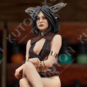 Succubus Quiyana Pin Up Statue & Miniature | Kuton Figurines