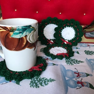 XMAS COASTERS. set of 4/ crochet coasters/ xmas coasters/ holiday decor/ holiday coasters/ holiday gift/ winter decor/ xmas wreath