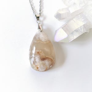 Big Blossom Agate Pendant Necklaces