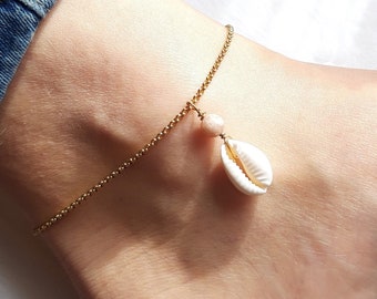 Natural cowrie and sunstone ankle bracelet, gold stainless steel chain, summer vacation beach shell bracelet