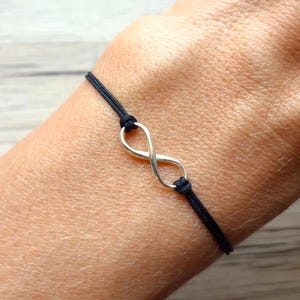 Pulsera con símbolo de infinito en plata 925 sobre cordón ajustable