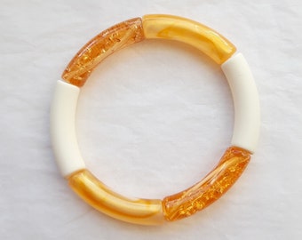 Bracelet jonc en perles tubes incurvés en acrylique Blanc cassé/ Orange doré/ Marron cuivre craquelé, cadeau femme